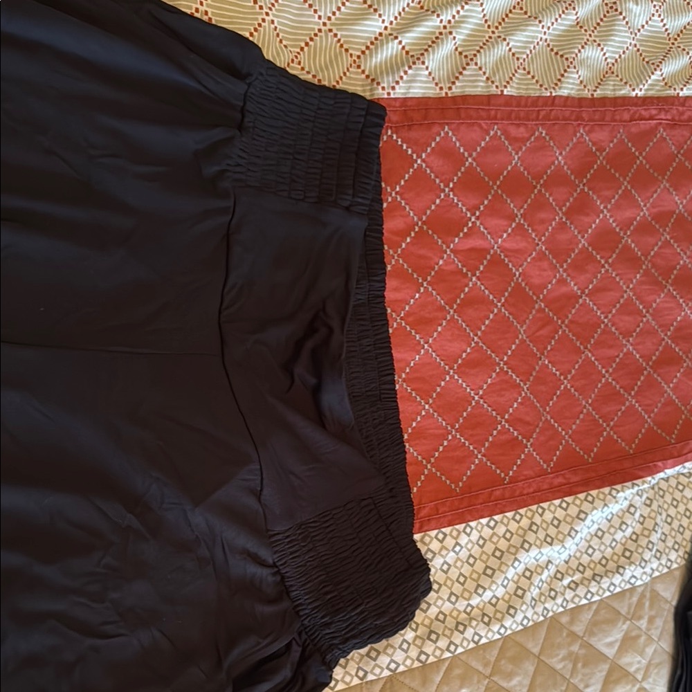 Torrid Black Midi A-Line Capris for Work - Picture 2 of 3